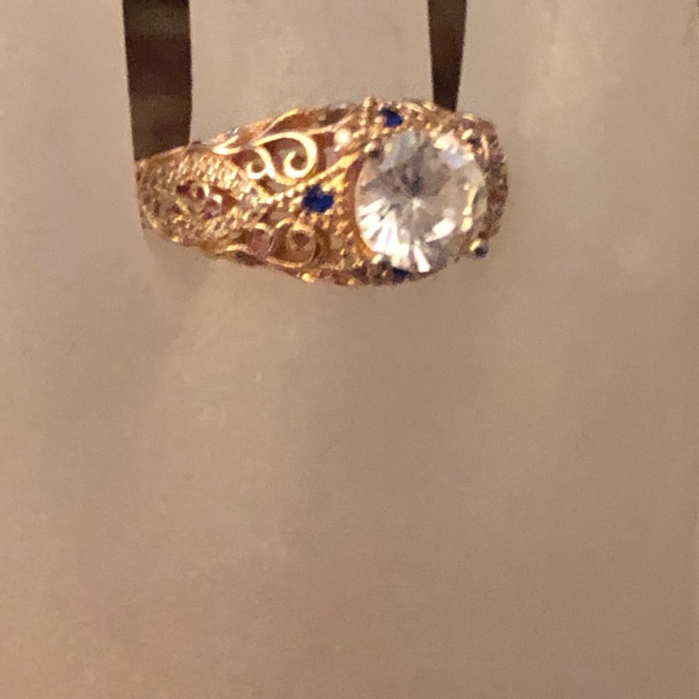 Ladies ring